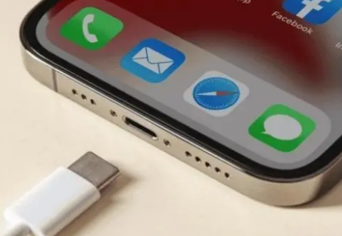 莱城苹果15维修分享iPhone15改USB-C接口后能和安卓用户互借充电器吗 